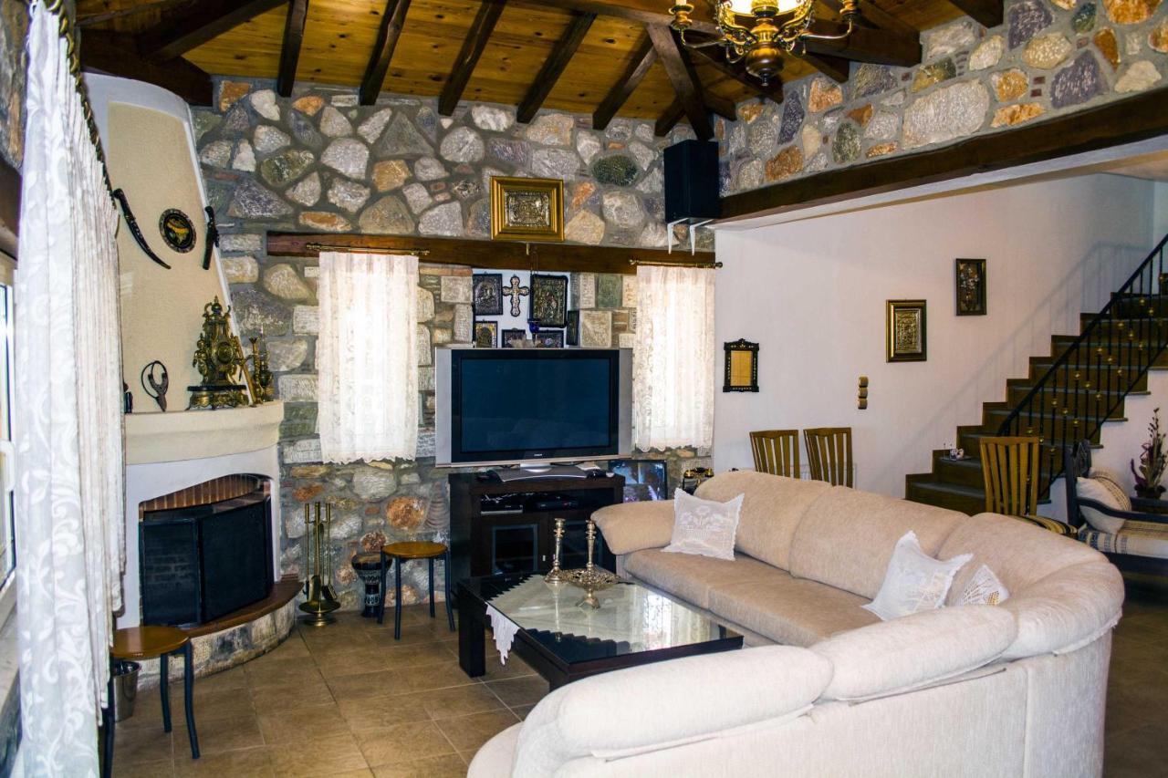 Villa Gem Moni Evaggelistrias ภายนอก รูปภาพ